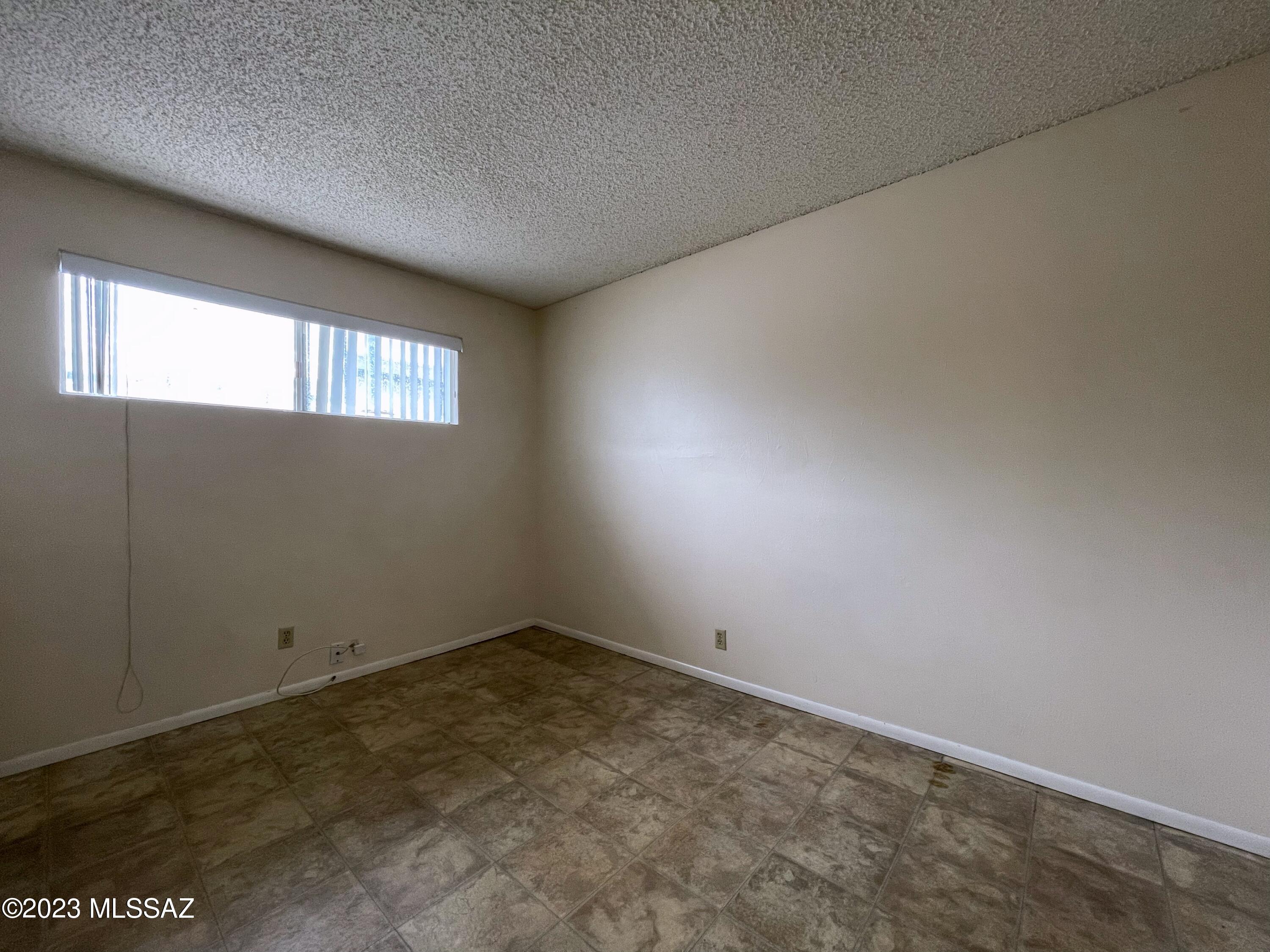 660 East River Road, Unit X Tucson, AZ 85704 - Photo 14 of 35