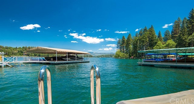 700 Oak Point Lake Arrowhead, CA 92352 - Photo 18 of 20 a view of a house with a yard