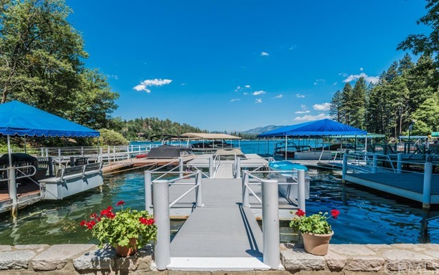 700 Oak Point Lake Arrowhead, CA 92352 - Photo 19 of 20 a view of a patio with chairs and plants