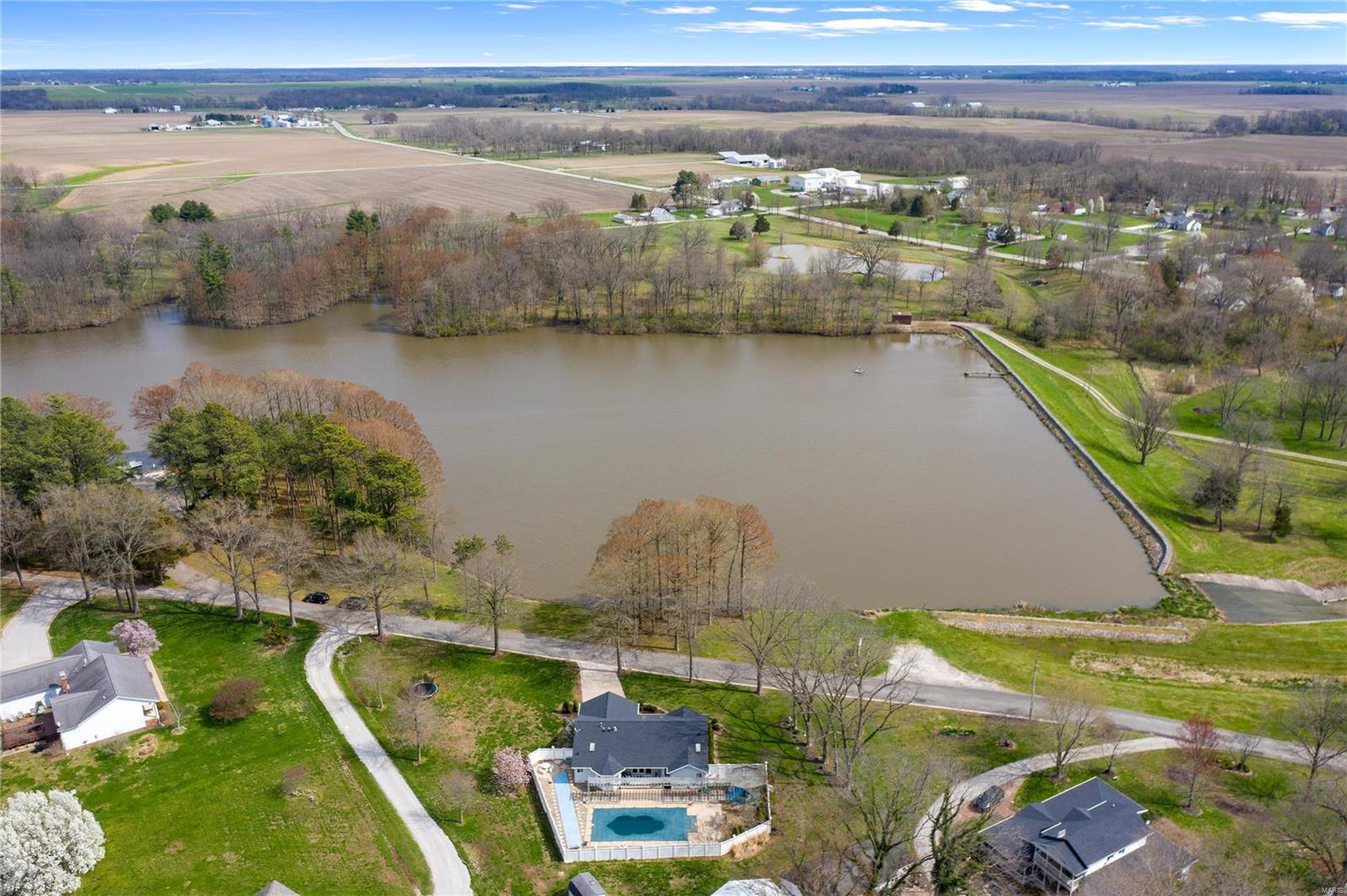8950 Reservoir Road Nashville, IL 62263 - Photo 15 of 47