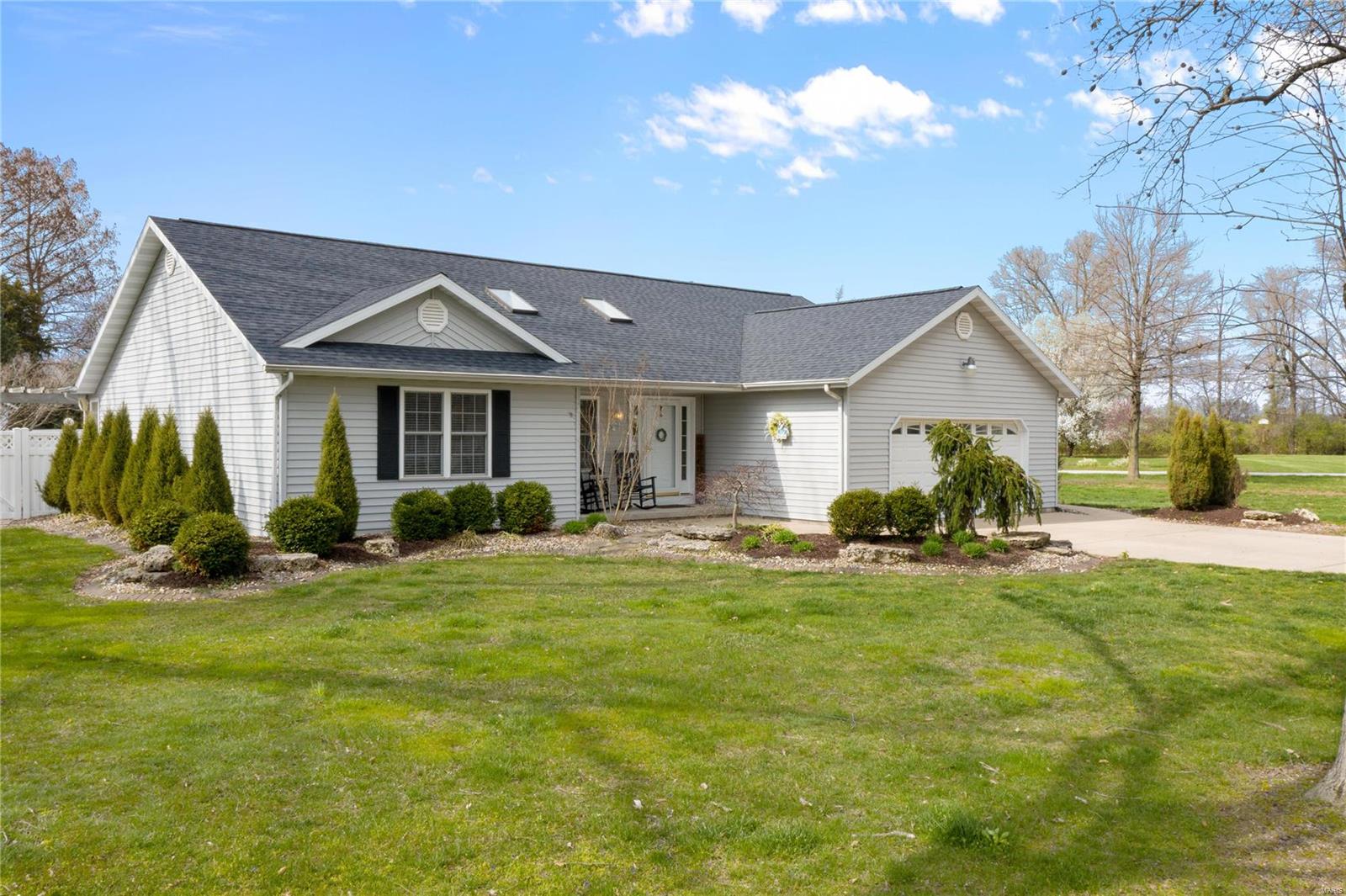 8950 Reservoir Road Nashville, IL 62263 - Photo 24 of 47