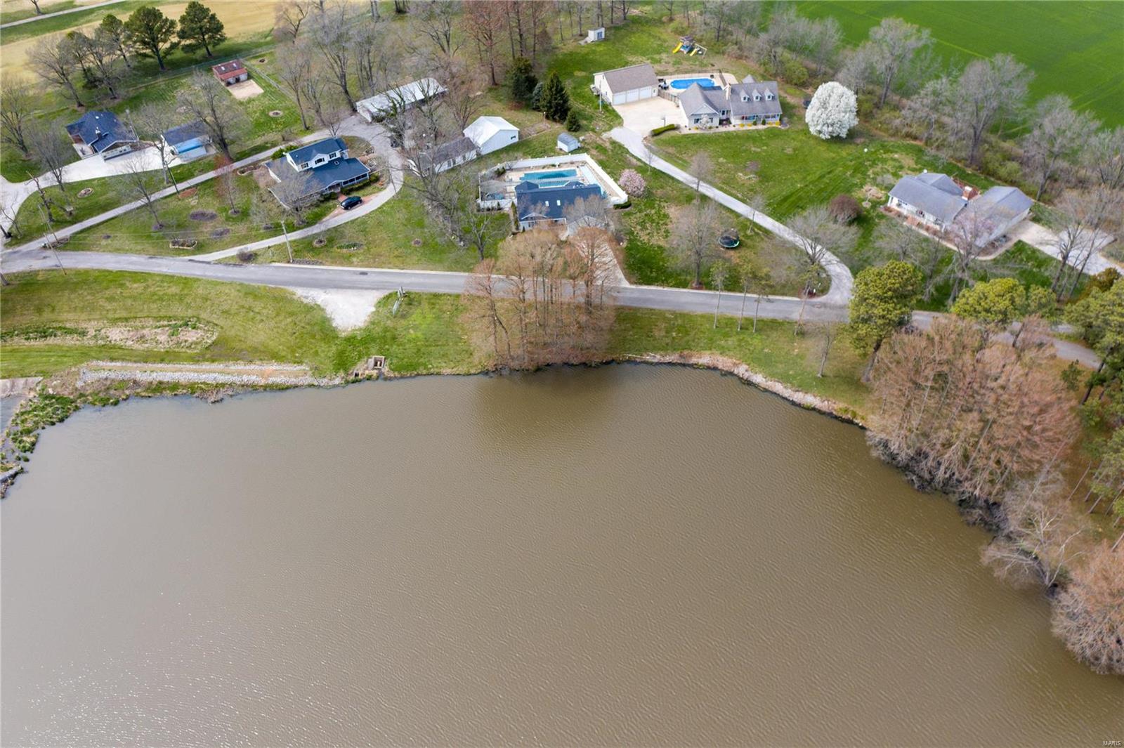 8950 Reservoir Road Nashville, IL 62263 - Photo 10 of 47