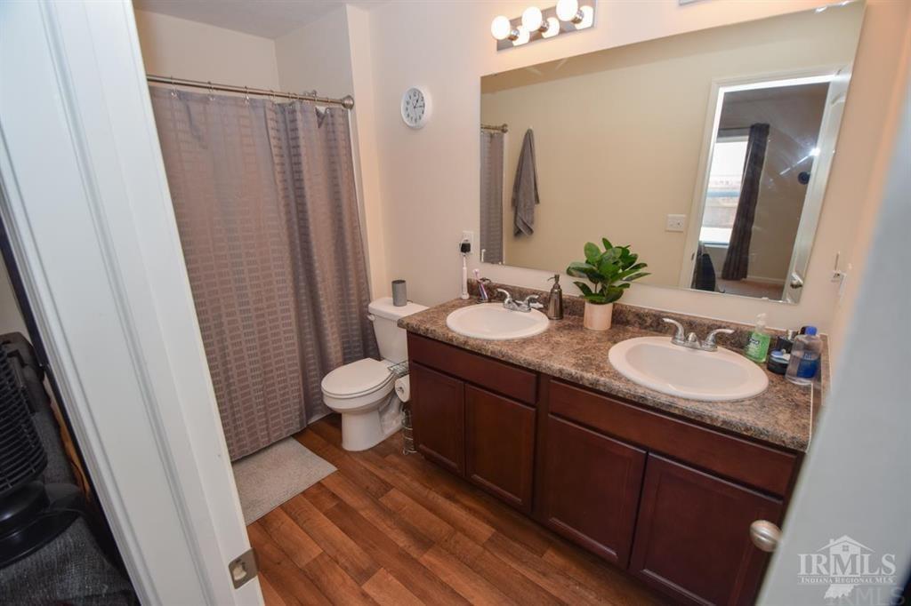 4408 Emerald Pointe Way Muncie, IN 47304 - Photo 15 of 32