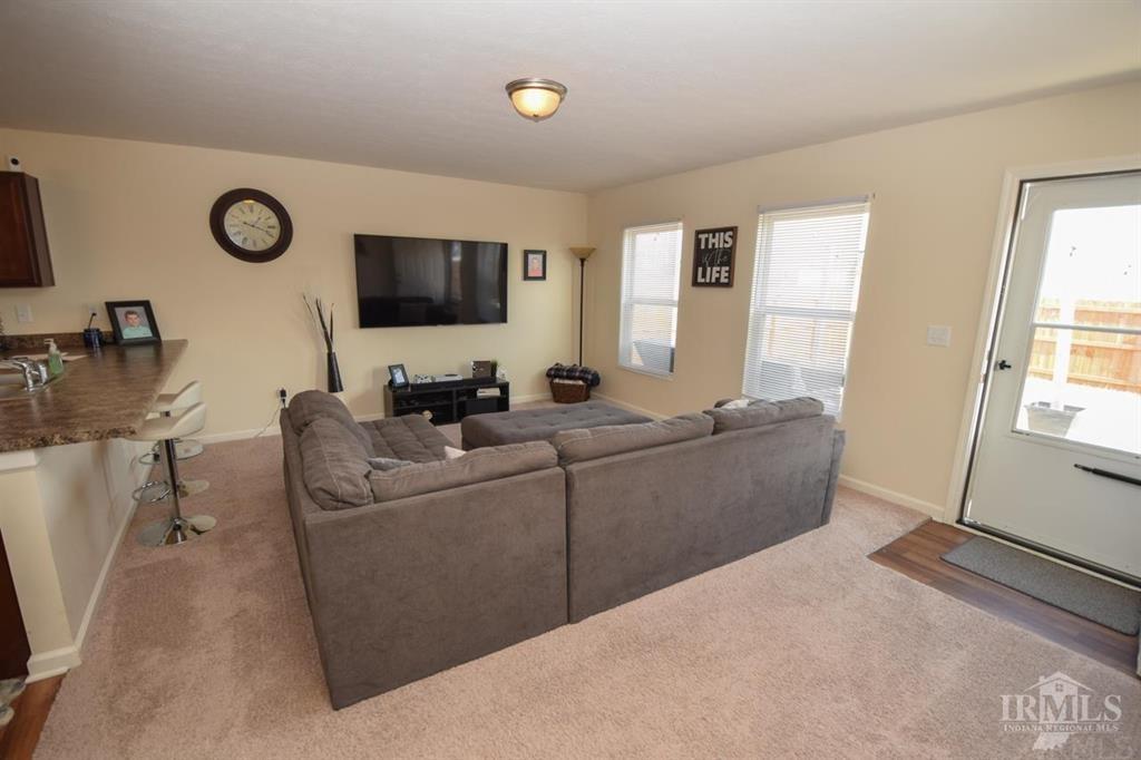 4408 Emerald Pointe Way Muncie, IN 47304 - Photo 3 of 32
