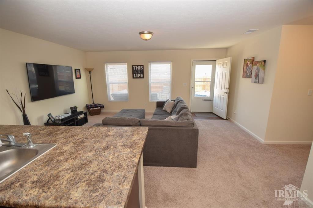 4408 Emerald Pointe Way Muncie, IN 47304 - Photo 4 of 32
