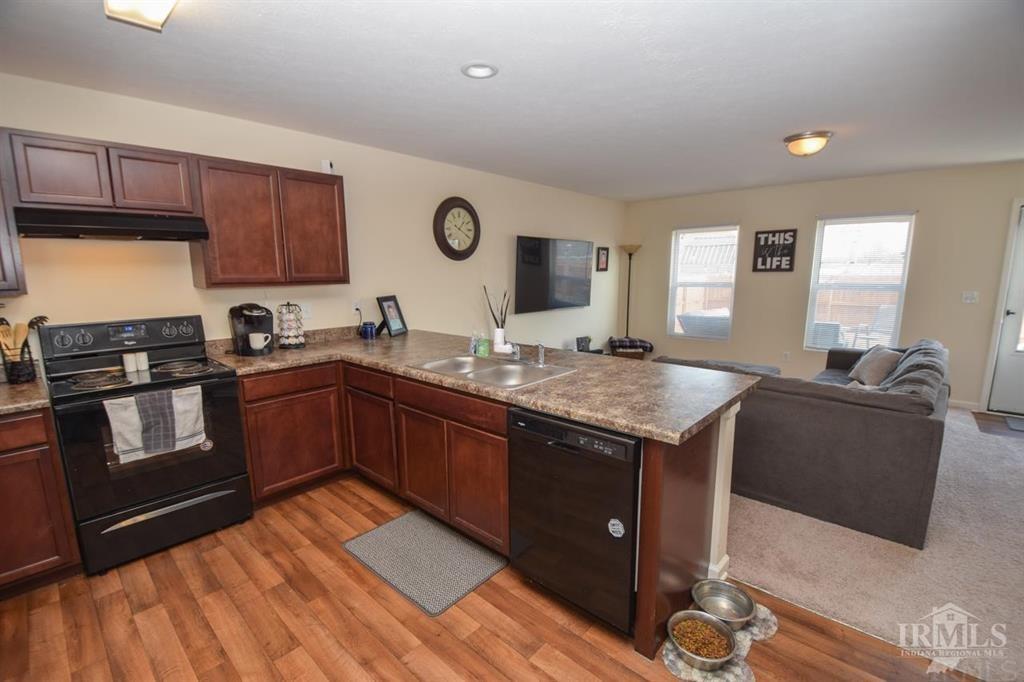4408 Emerald Pointe Way Muncie, IN 47304 - Photo 10 of 32