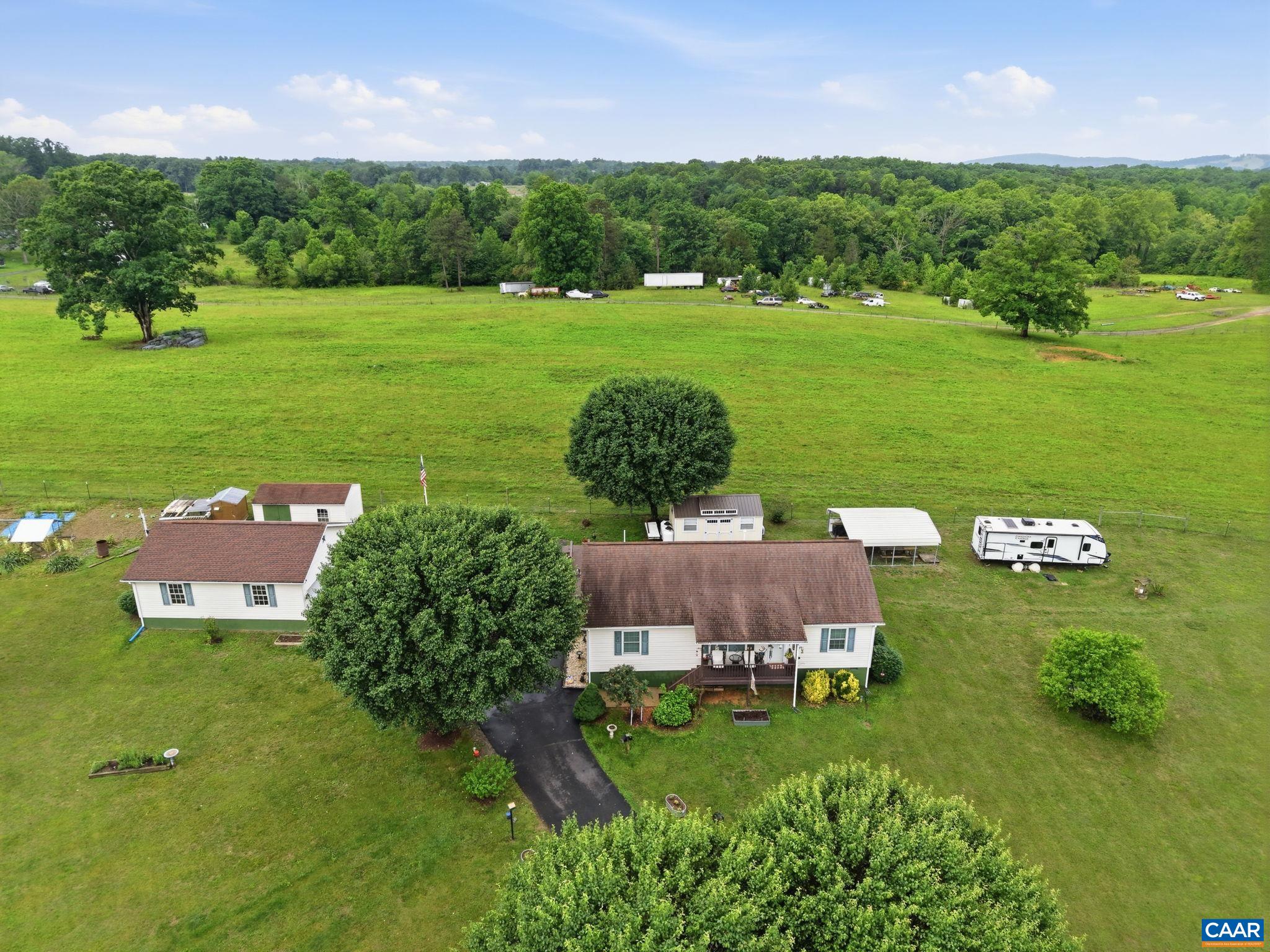 9402 Cedar Hollow Road Unionville, VA 22567 - Photo 3 of 73