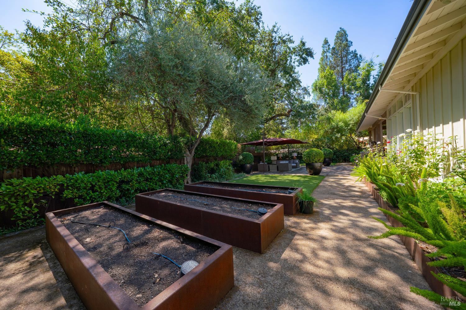 1551 Spring Street St. Helena, CA 94574 - Photo 45 of 52