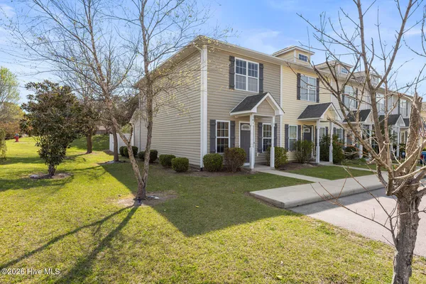 $1,250 | 201 Toucan Way, Hubert, NC 28539