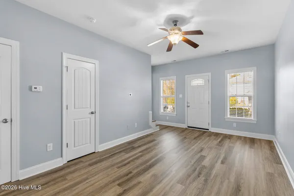 $1,250 | 201 Toucan Way, Hubert, NC 28539