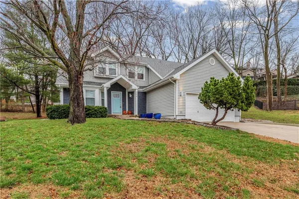 $389,000 | 304 Lancelot Drive, Liberty, MO 64068