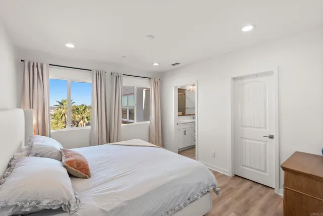 $1,050,000 | 13480 Lopelia Meadows Place, Unit 111, San Diego, CA 92130