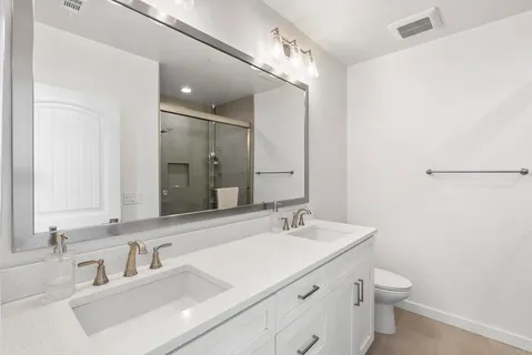 $1,050,000 | 13480 Lopelia Meadows Place, Unit 111, San Diego, CA 92130