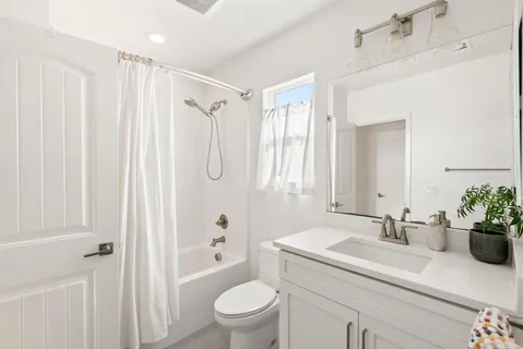 $1,050,000 | 13480 Lopelia Meadows Place, Unit 111, San Diego, CA 92130