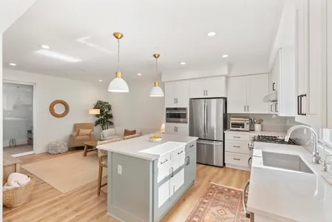 $1,050,000 | 13480 Lopelia Meadows Place, Unit 111, San Diego, CA 92130