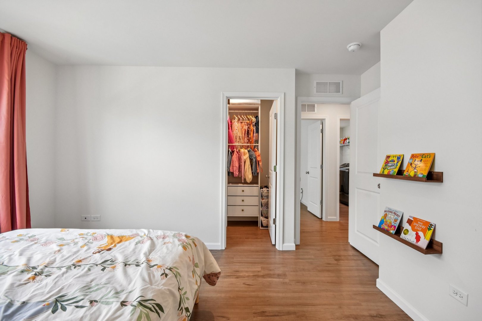 600 Alpine Drive Algonquin, IL 60102 - Photo 29 of 40 a bedroom with a bed and a window