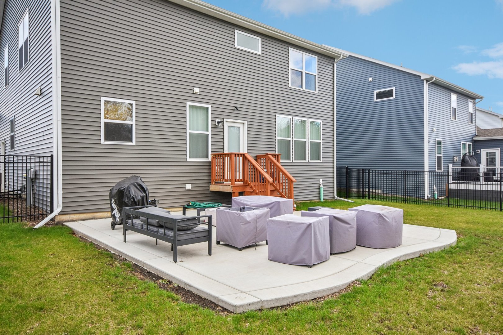 600 Alpine Drive Algonquin, IL 60102 - Photo 36 of 40 a view of a house with backyard and sitting area
