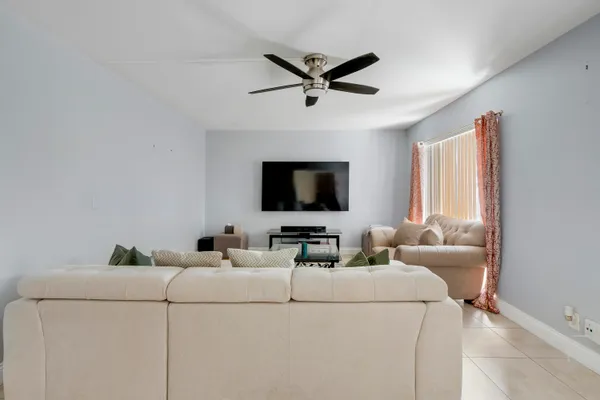 $289,900 | 2244 White Pine Circle, Unit B, Greenacres, FL 33415