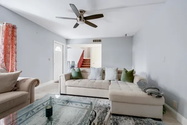 $289,900 | 2244 White Pine Circle, Unit B, Greenacres, FL 33415