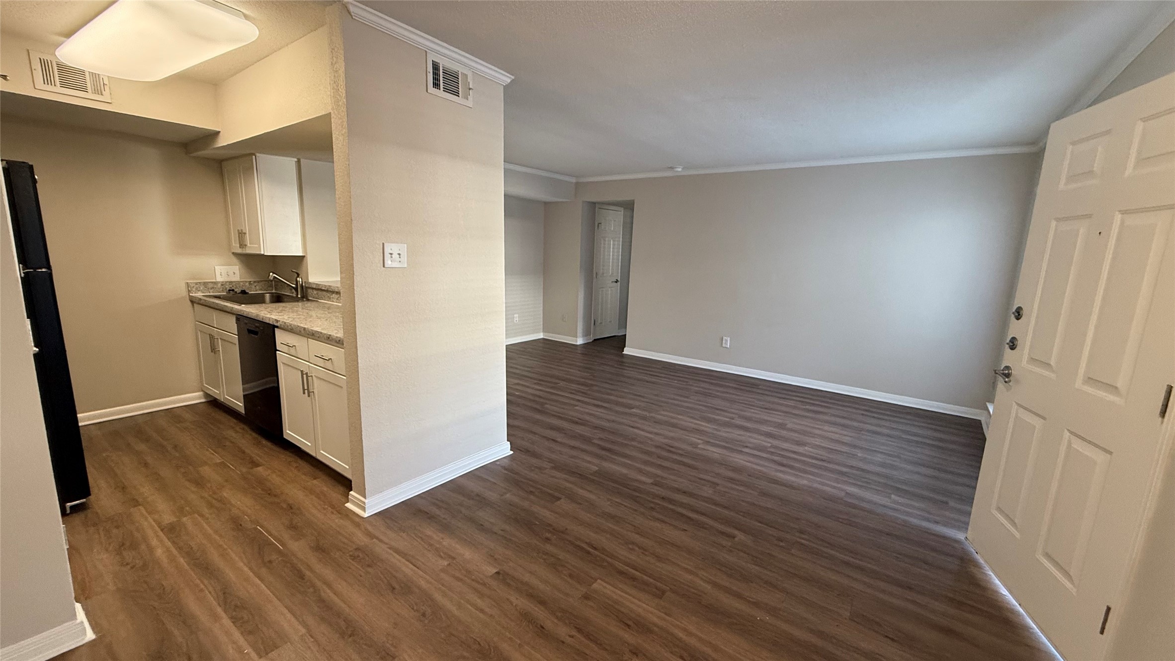 7315 Brompton Street, Unit 103B Houston, TX 77025 - Photo 2 of 9