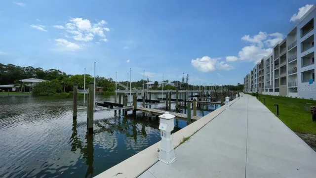 $585,000 | 1703 North Tamiami Trail, Unit 404, Sarasota, FL 34236