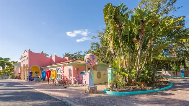 $585,000 | 1703 North Tamiami Trail, Unit 404, Sarasota, FL 34236