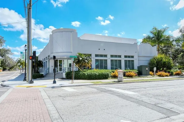 $585,000 | 1703 North Tamiami Trail, Unit 404, Sarasota, FL 34236