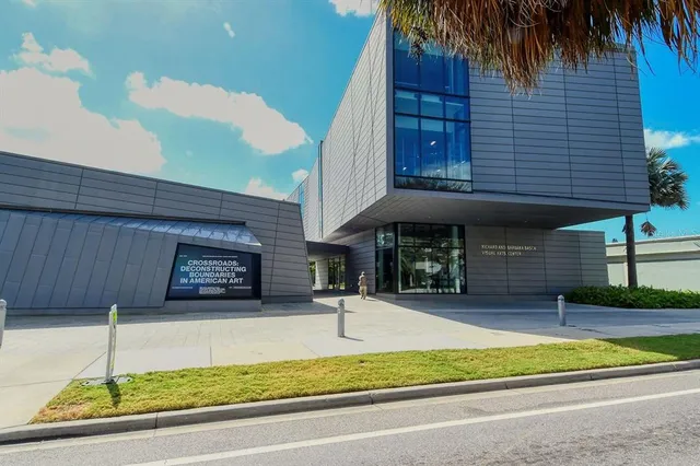 $585,000 | 1703 North Tamiami Trail, Unit 404, Sarasota, FL 34236