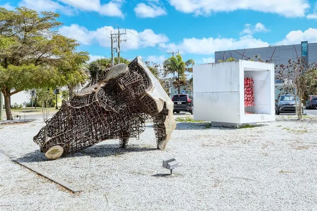 $585,000 | 1703 North Tamiami Trail, Unit 404, Sarasota, FL 34236