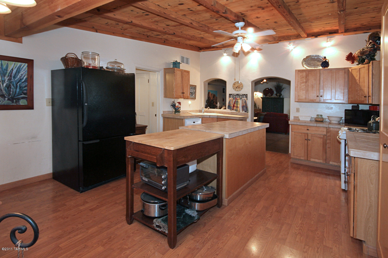 8370 East Tanque Verde Road Tucson, AZ 85749 - Photo 7 of 20