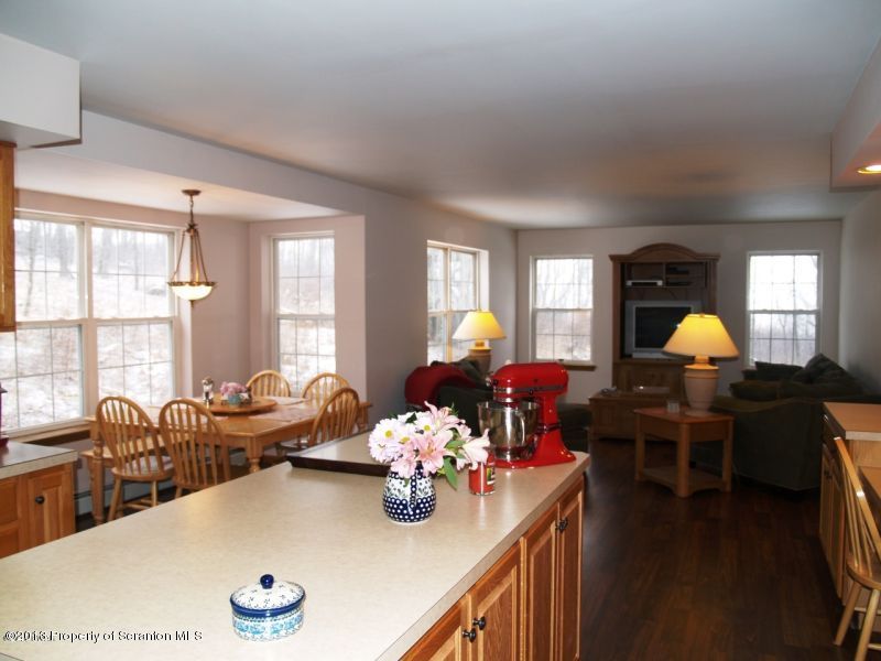 6 Spudeno Road Moscow, PA 18444 - Photo 13 of 21 Gallery Image 13