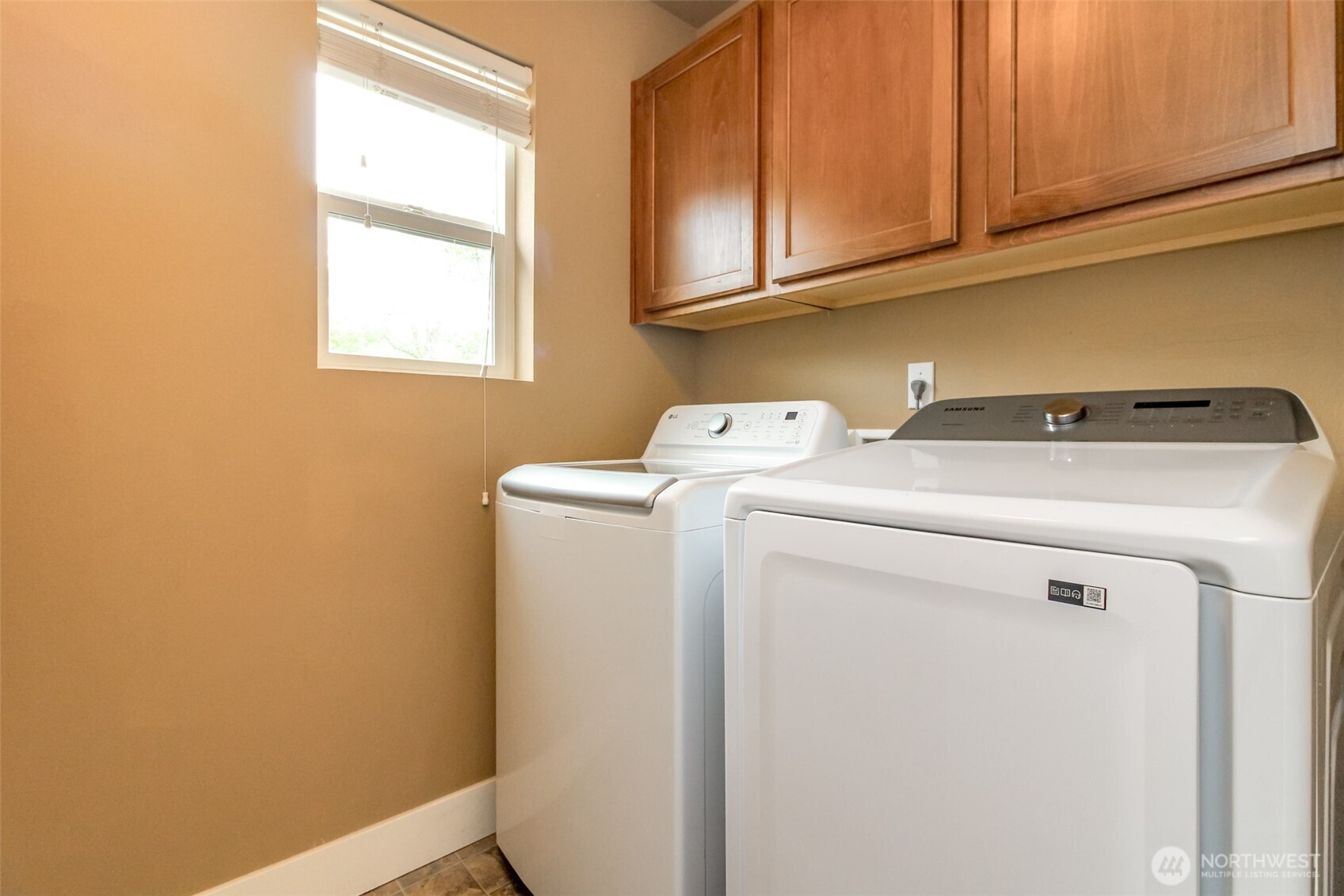 3000 South Mt Baker Boulevard Seattle, WA 98144 - Photo 33 of 40 a utility room with dryer and washer