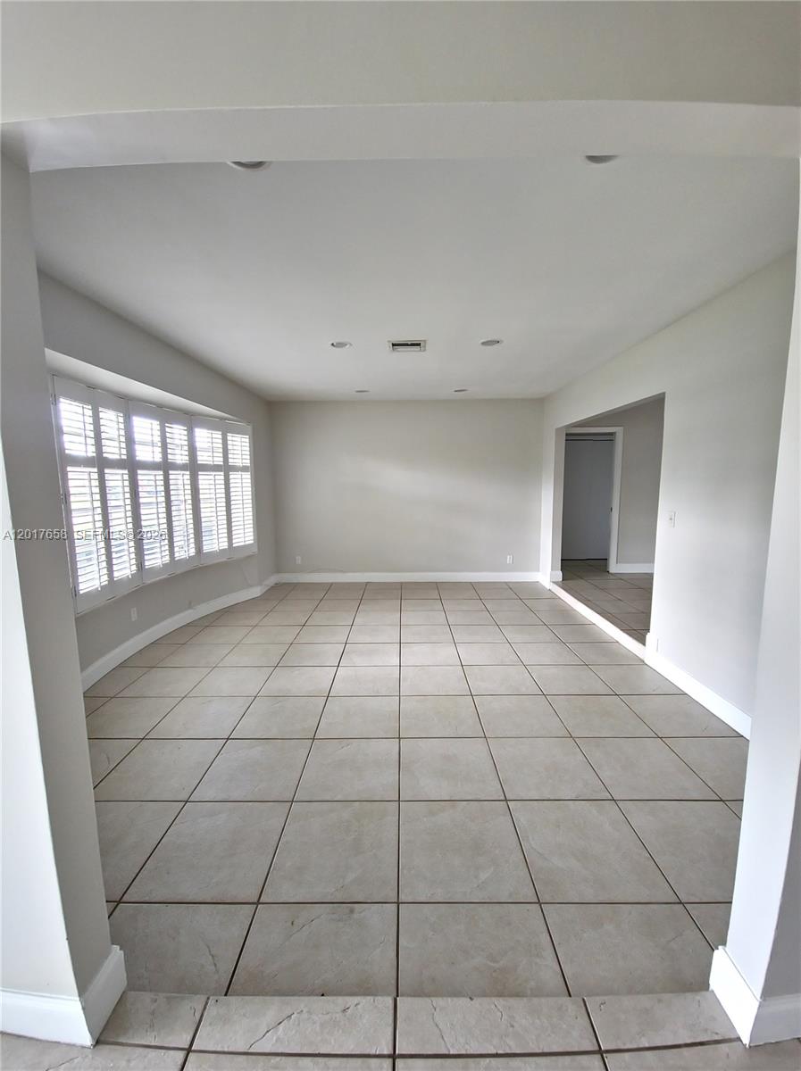 4900 Cleveland Street Hollywood, FL 33021 - Photo 2 of 25