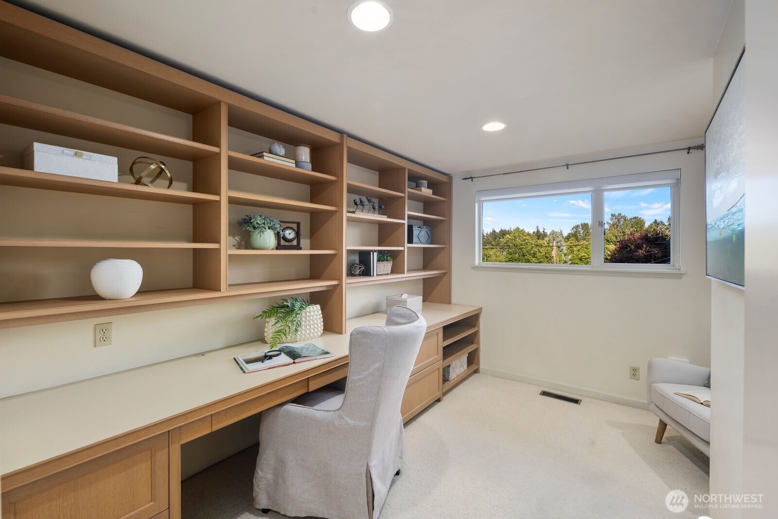 8433 221st Place Southwest Edmonds, WA 98026 - Photo 12 of 38