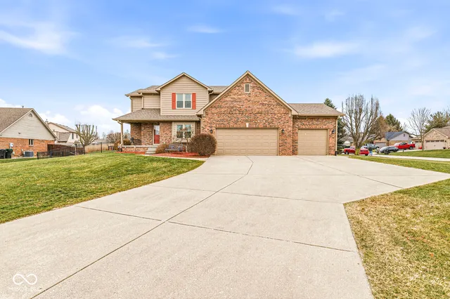 $459,900 | 322 Samuel Drive, Whiteland, IN 46184
