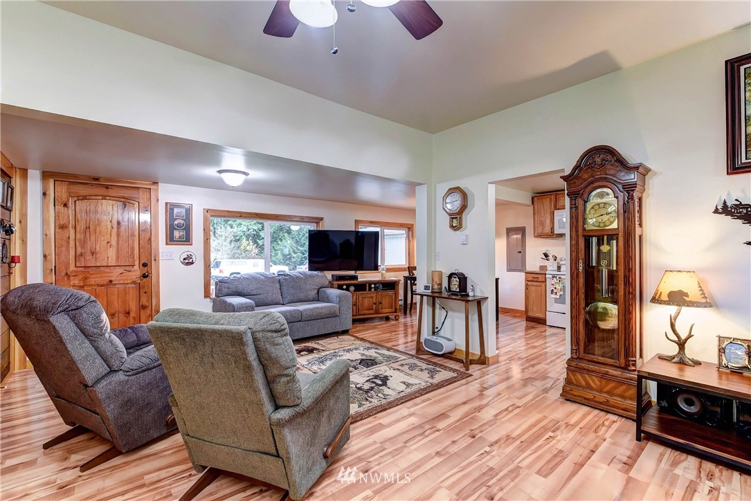 16729 Three Lakes Road Snohomish, WA 98290 - Photo 8 of 30