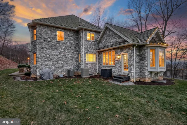 $1,495,000 | 624 Carrington Court, Hummelstown, PA 17036