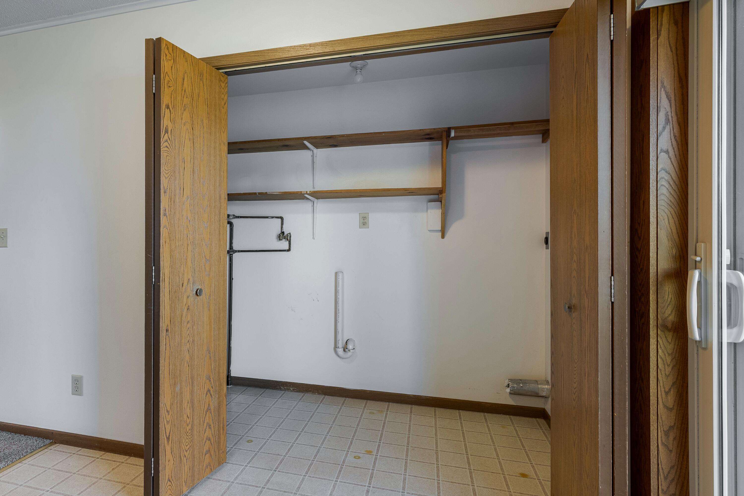 800 Randy Road, Unit 800 1/2 Sparta, WI 54656 - Photo 8 of 29 800 Randy-8