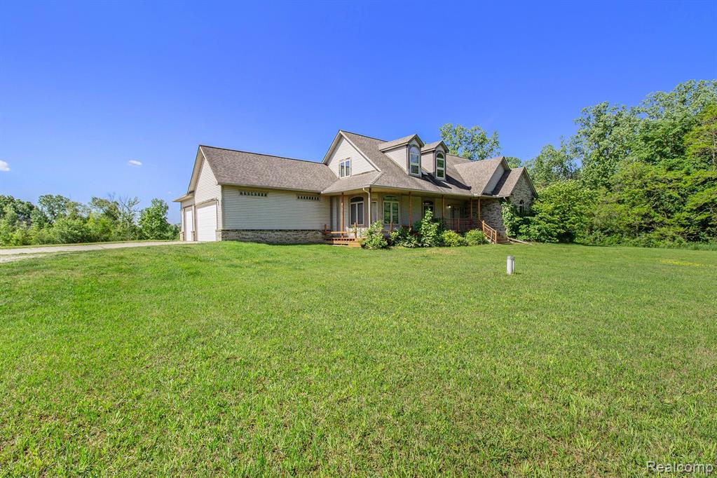 2049 West Ray Road Fenton, MI 48430 - Photo 18 of 23