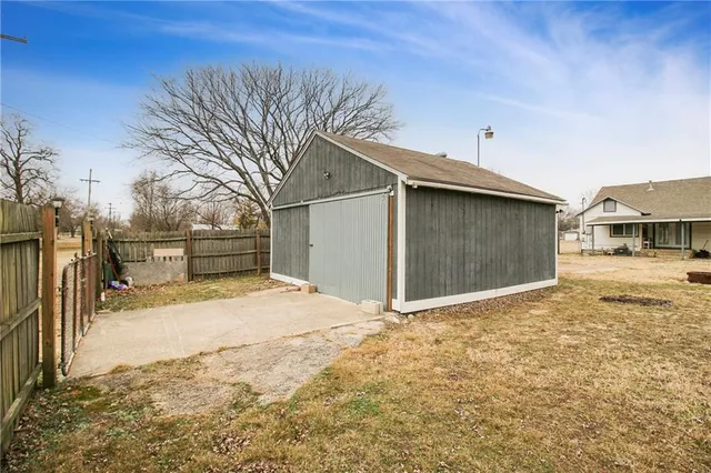$73,000 | 2806 Appleton Street, Parsons, KS 67357