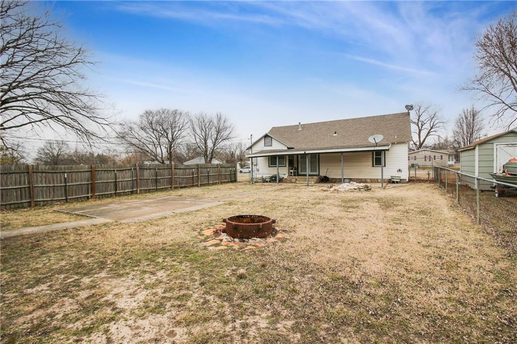 2806 Appleton Street Parsons, KS 67357 - Photo 21 of 23