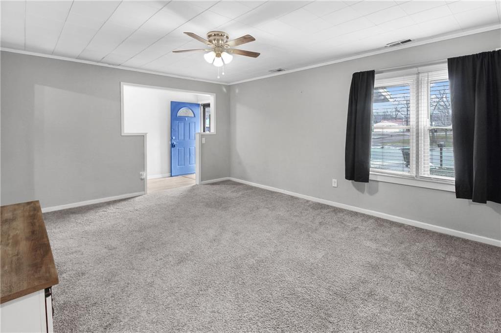 2806 Appleton Street Parsons, KS 67357 - Photo 4 of 23