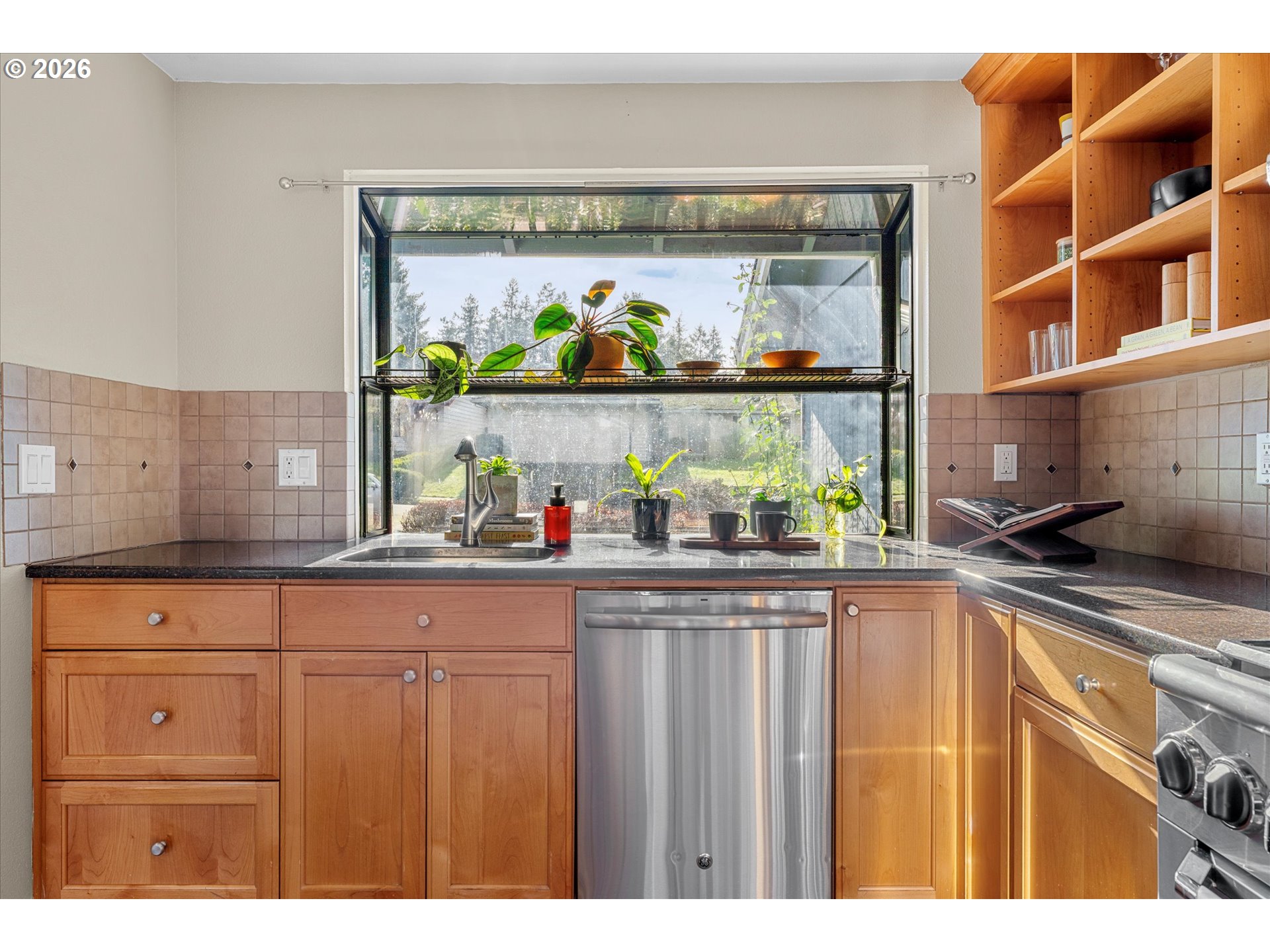 14815 Southwest Bonnie Brae Street Beaverton, OR 97007 - Photo 7 of 32 Kitchen
