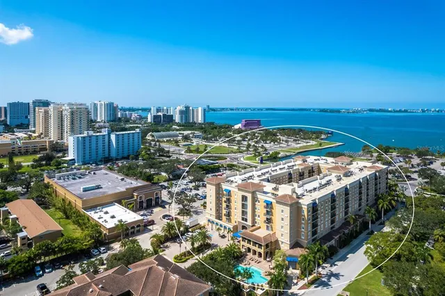 $425,000 | 1064 North Tamiami Trail, Unit 1206, Sarasota, FL 34236