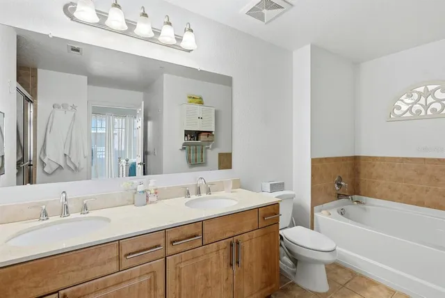 $425,000 | 1064 North Tamiami Trail, Unit 1206, Sarasota, FL 34236