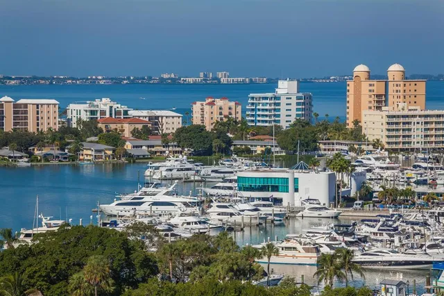 $425,000 | 1064 North Tamiami Trail, Unit 1206, Sarasota, FL 34236