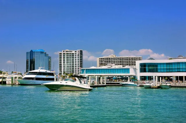 $425,000 | 1064 North Tamiami Trail, Unit 1206, Sarasota, FL 34236