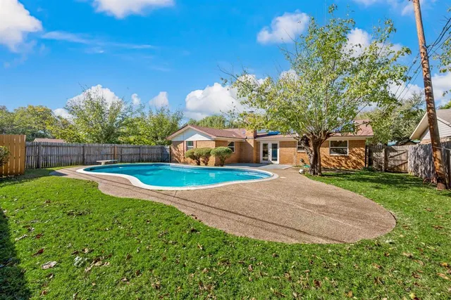 $325,000 | 1000 Madrid Street, Hurst, TX 76053