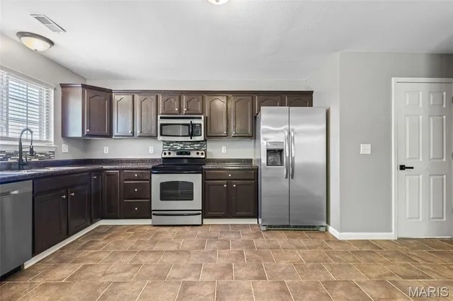 $154,900 | 1835 Woodland Trail, Unit 4, Farmington, MO 63640