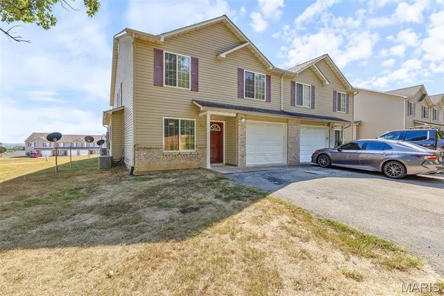 $154,900 | 1835 Woodland Trail, Unit 4, Farmington, MO 63640